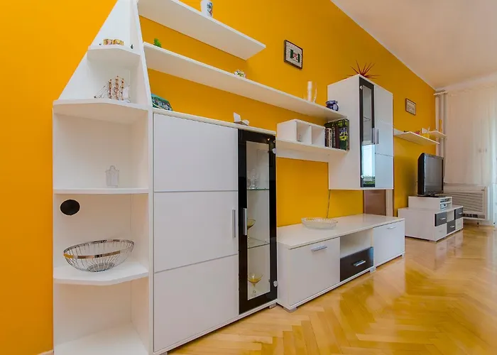 Apartament Maslina *